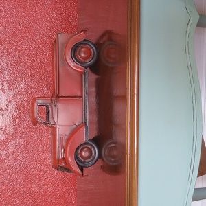 Decorative farmhouse rustic truck